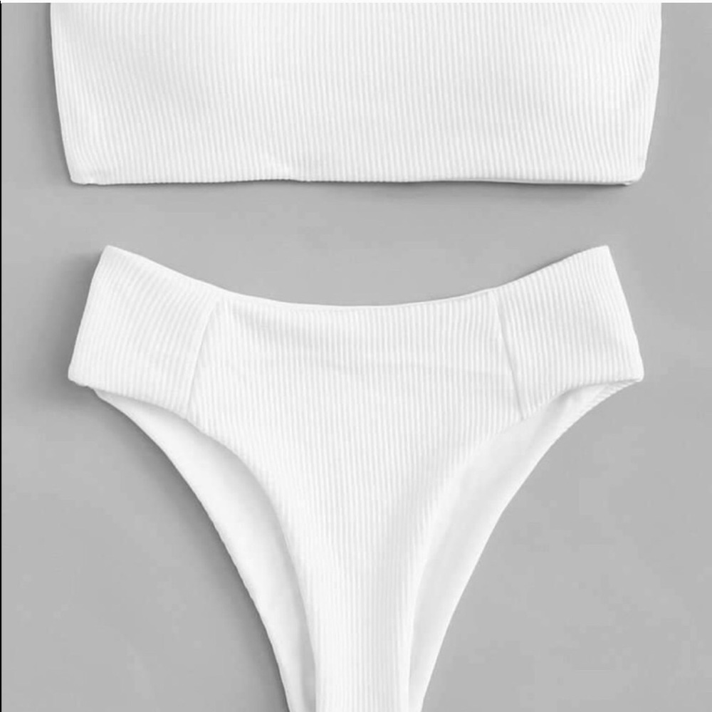 Ribbed White bandeau bikini